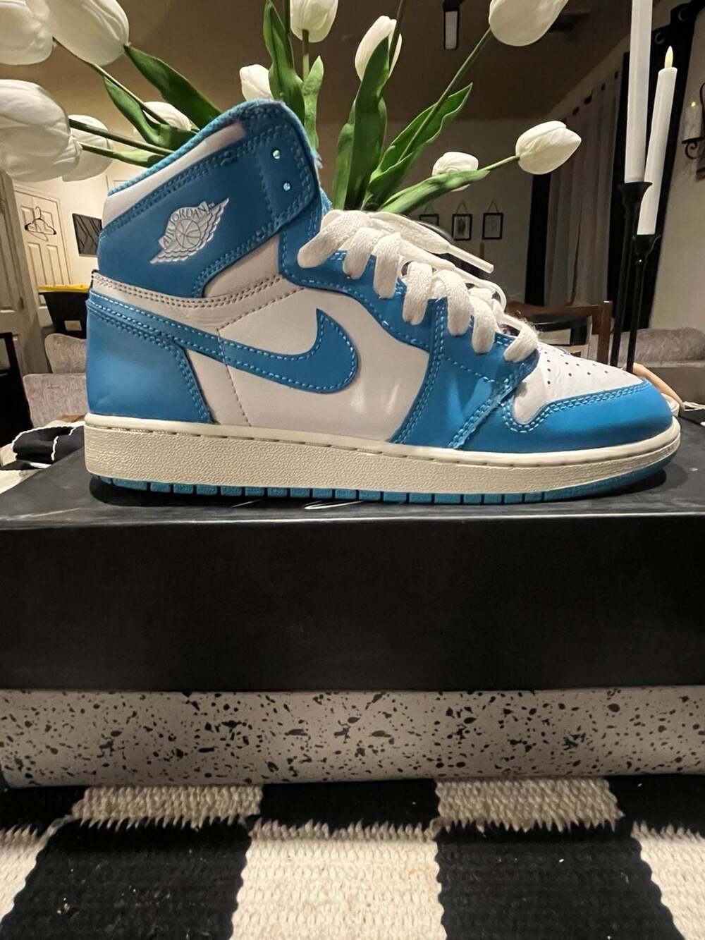 Air Jordan 1 Retro High OG 'UNC' (2015) - White/Dark Powder Blue 7 Y/ 8.5 women